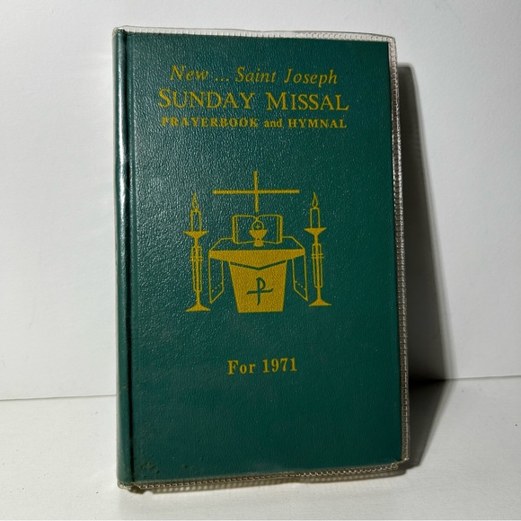 New St Joseph Sunday Missal Prayerbook Hymnal Catholic Church Mass VTG 1973 - Picture 1 of 5